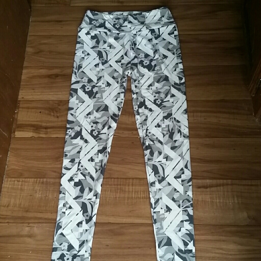 LulaRoe leggings. New, without tags. OS
